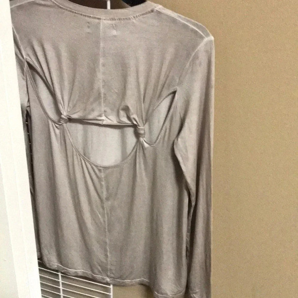 Mustard Seed Khaki Size Small Top with Back Knot Design New Without Tags - Picture 6 of 8